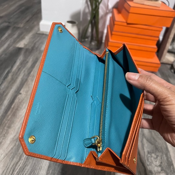 Authentic Prada wallet - Picture 7 of 9
